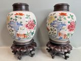 deux vases superposés