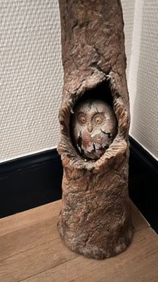 Olivia TREGAUT : sculpture en grés, Vendu sur désignation, À…