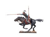 statue représentant un homme à cheval, avec une lance sur la tête