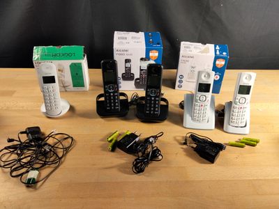 Lot composé de 3 packs de téléphones fixes.