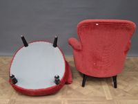 Paire de bergères confortables garnies de velours rouge, les… (photo 5)