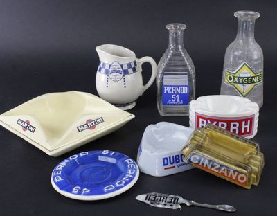Lot d'objets publicitaires dont Martini, Pernod, Cinzano, l'… - Photo 1