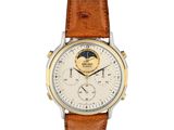 une image d'une montre en gros plan sur fond blanc