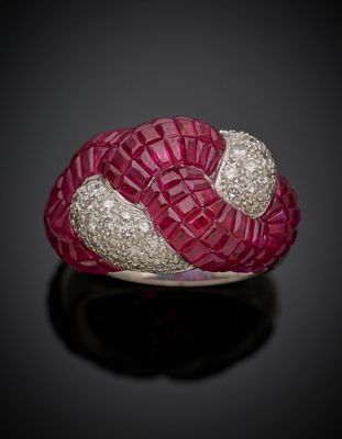 une bague en rubis et diamants, par van cleef
