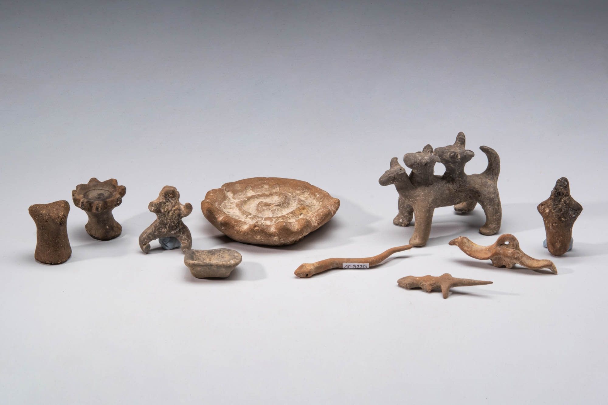 Objets d'art & Curiosités