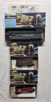ATHEARR -Lot comprenant une locomotive diesel 8634 Southern Pacific et - Photo 1