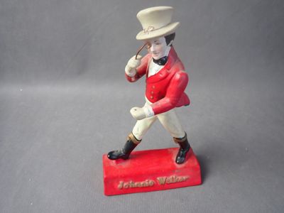 Johnnie Walker sujet publicitaire en biscuit , H 21 cm (manq…