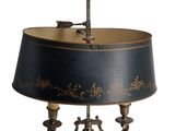 une image représentant une lampe munie d'un abat-jour noir