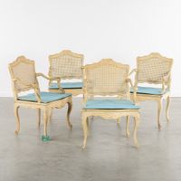 Ensemble de quatre fauteuils anciens en rotin, style Régence… (photo 2)