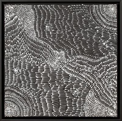un dessin en noir et blanc représentant un motif ondulé, dans un cadre noir