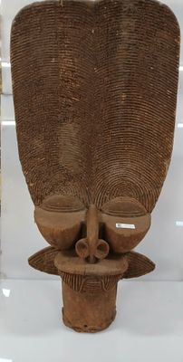 Un masque BATCHAM (H 1 m) (dans l'état) - Photo 1