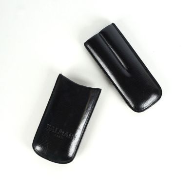 balmain cigarette case BALMAIN : Étui à cigares en cuir de couleur noire, siglé ... - 86923533-182