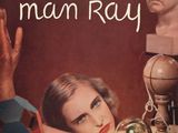 la couverture d'un livre sur laquelle figure une femme allongée sur une table, à côté du buste d'un homme