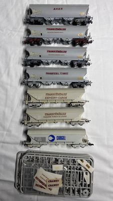 R.M.A. et divers – Lot de 7 wagons à bogies de transport de marchandis - Photo 1