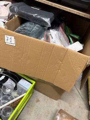 une boîte contenant un certain nombre d'objets
