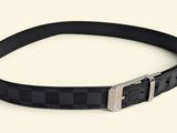 Ceinture Louis Vuitton en cuir noir à carreaux