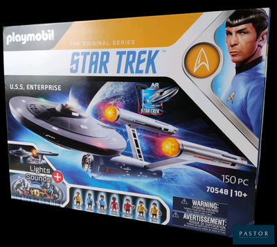 une boîte contenant une maquette d'un vaisseau de Star Trek