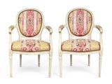 paire de fauteuils peints de style louis xvi