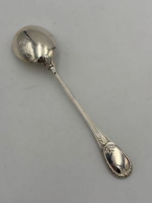 Belle cuillère de service en métal argenté, modèle à filets …