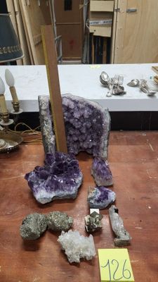 4 Géodes améthystes + 5 pierres diverses