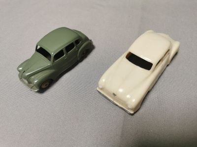 DINKY TOYS GB AUSTIN Devon vert olive.