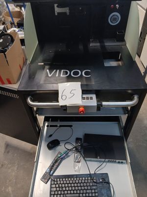 Station informatique sécurisée VIDOC avec écran et accessoir…