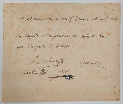 une vieille lettre manuscrite sur laquelle est perché un oiseau