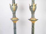 paire de candélabres en bronze et en bronze patiné, montés sur des socles