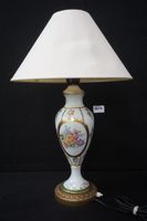 LIMOGES - lampe de table en porcelaine avec montures en bron…