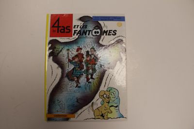 une image représentant la photo d'un livre posé sur une table
