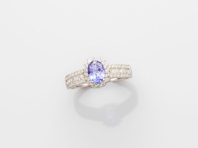 a tanzanite and diamond ring