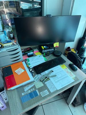 1 ensemble de matériels informatiques :