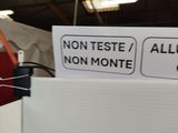a sign that says nonteste / all non - monte on it