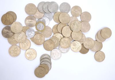 149 Monnaies France, diverses valeurs et divers métaux.