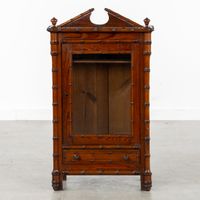 Vitrine miniature ornée de motifs imitant le bambou, fin du … (photo 2)