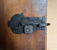 Petite armoire de mariage en bois mouluré et peint polychrom… (photo 5)