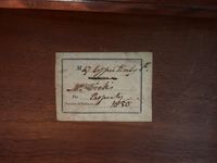 Petit gueridon en bois formant table à jeux, le plateau pivo… (photo 4)
