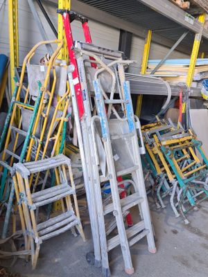 A28 : Escabeau + petite plateforme + échelle simple - Photo 1