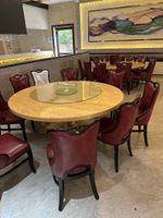 Fort lot de mobilier se trouvant en salle (photo 6)