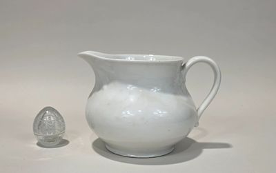 Petit œuf en cristal taillé. Travail Russe.