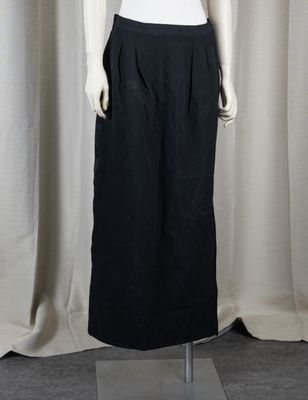 an image of a mannequin wearing a black skirt