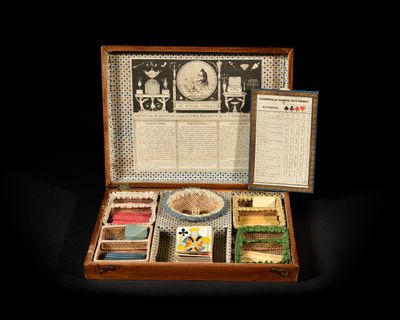 Beau coffret de jeu par Martin Guillaume Biennais. - Photo 1