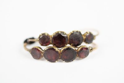 pair of garnets of garnet garnet garnet garnet garnet garnet garnet garnet garnet garnet garnet