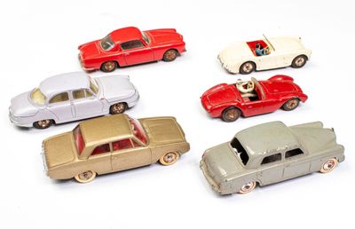 DINKY TOYS Lot de 6 miniatures