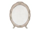 un miroir posé sur une table
