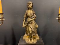 Garniture de cheminée en métal patiné et doré et socle en ma… (photo 2)
