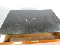 Petite table console en acajou, pieds carrés en pilastres, t… (photo 5)
