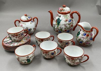604 / CHA3 / Service à thé en porcelaine de Chine compr…