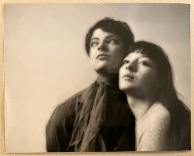 Walter Carone. Juliette Gréco et Annabel Buffet, en mai 1951…