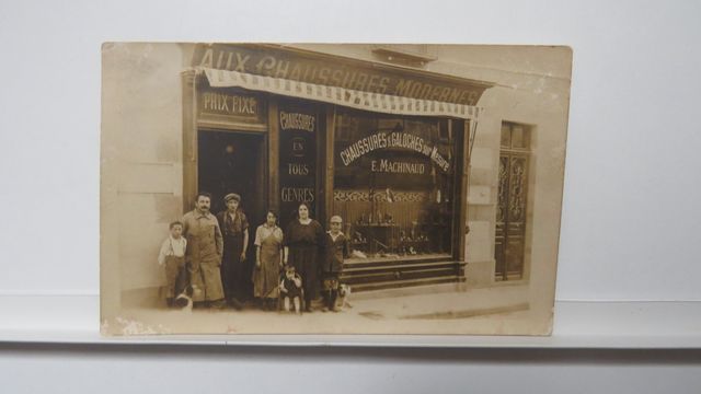La Souterraine : Magasin Machinaud, Chaussures et Galoches. Amorc...
